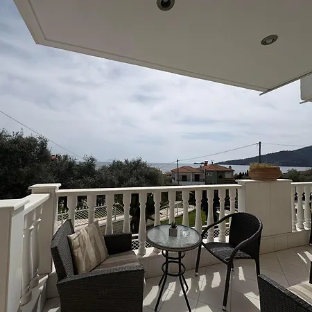 Maisonettes Athina *